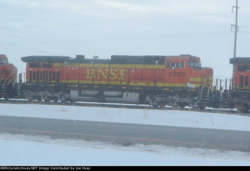 BNSF 4899